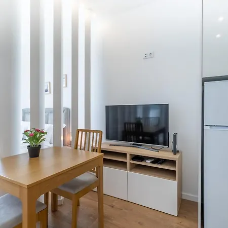 Window To By Amber Star Rent Apartamento