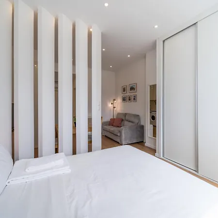 Window To By Amber Star Rent *