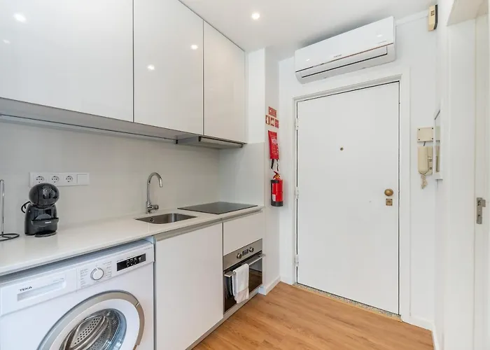 Window To By Amber Star Rent Daire