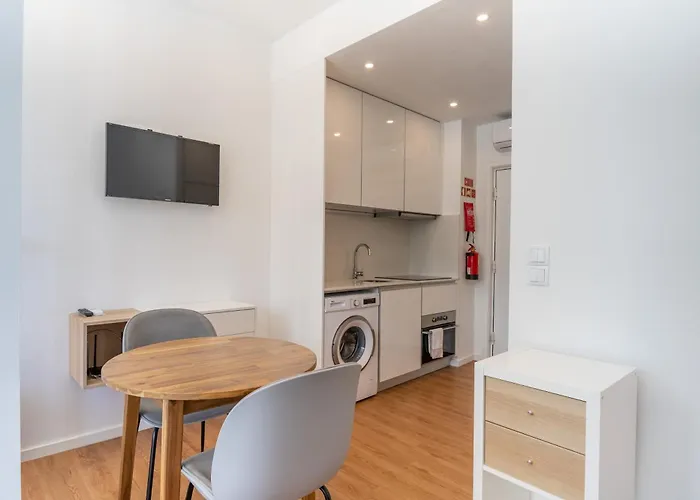 Window To By Amber Star Rent