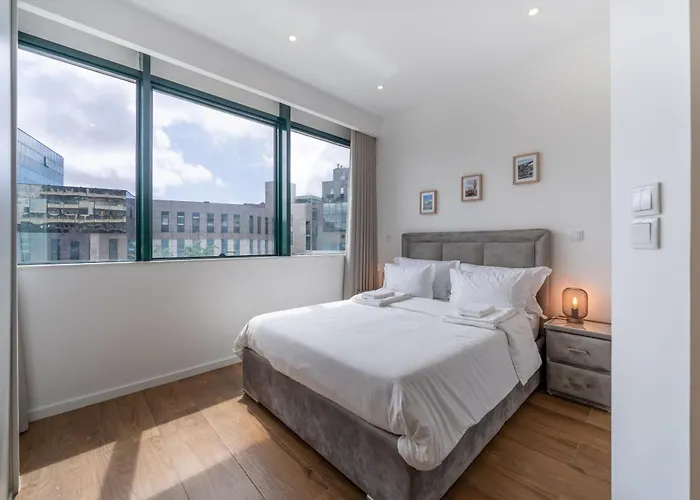 Window To By Amber Star Rent