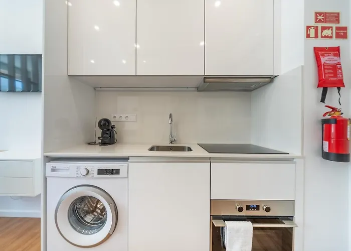 Window To By Amber Star Rent Porto