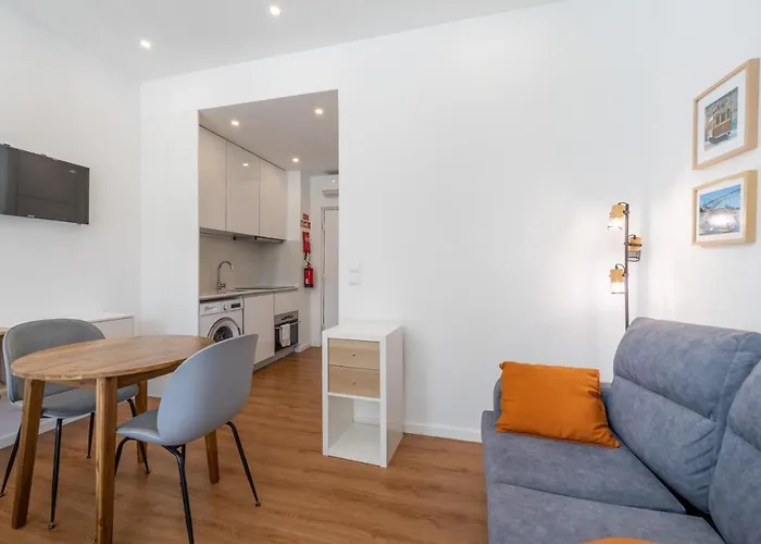 Apartman Window To By Amber Star Rent *